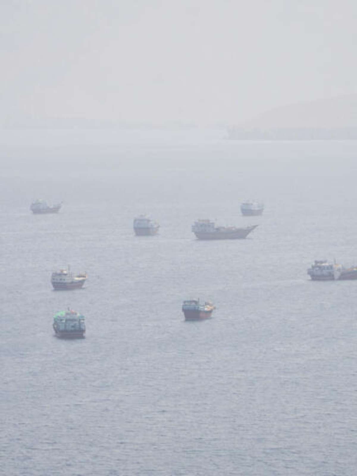 Estreito de Ormuz: ataque a navio cargueiro agrava tensão entre Irã e Estados Unidos