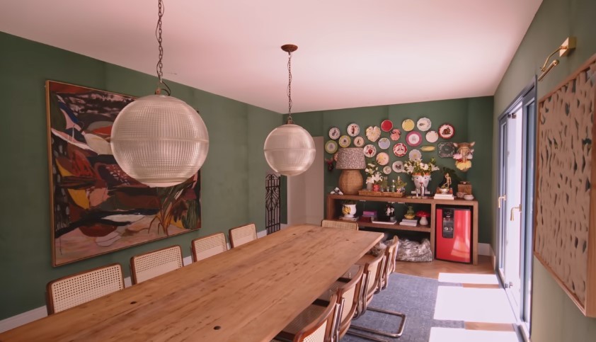 Decoração da casa de Chay Suede em São Paulo — Foto: Reprodução YouTube / Casa Vogue