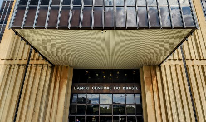 Copom mantém postura restritiva e diz que magnitude do ciclo será ajustada conforme cenário