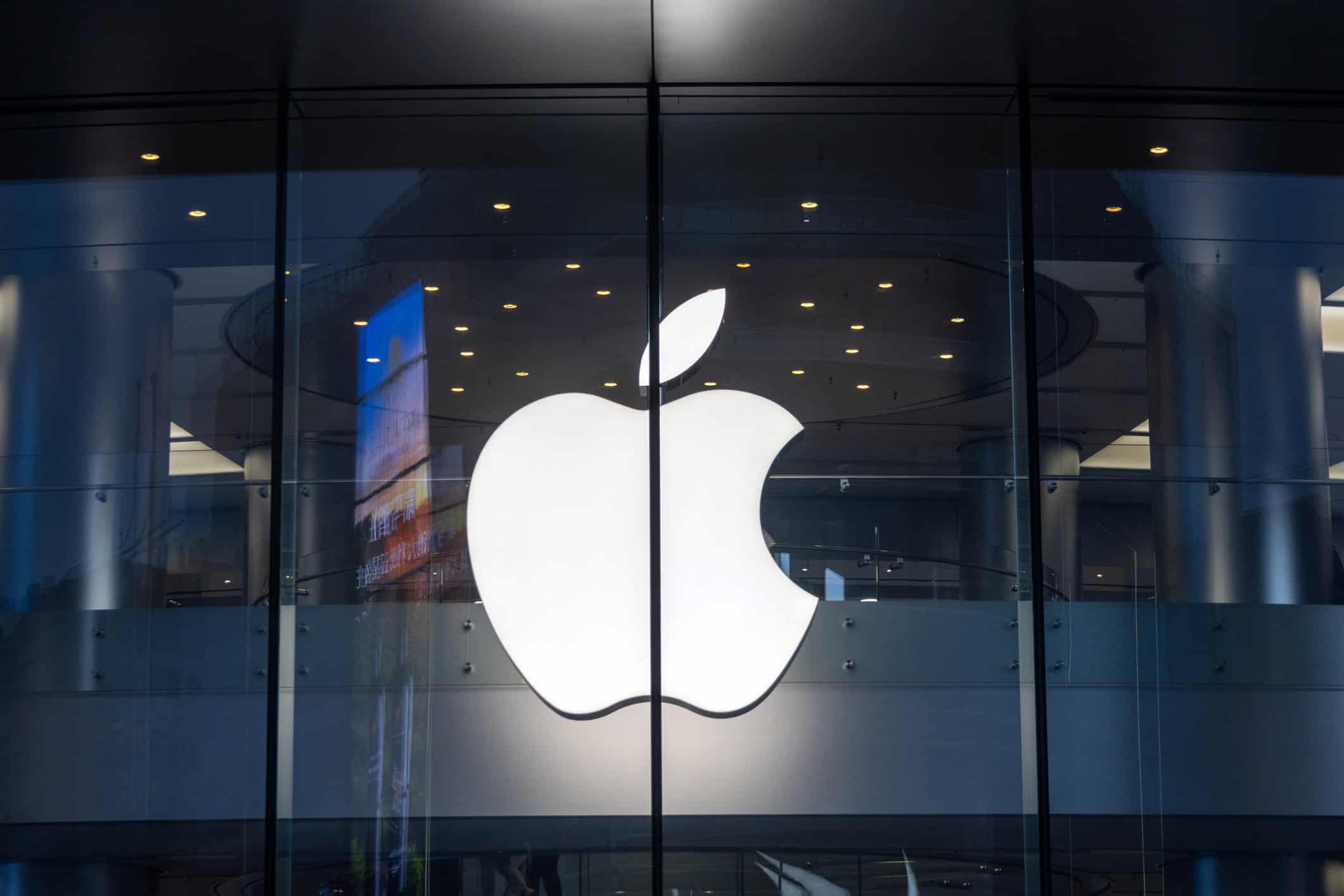 Apple pode pagar até R$ 491 por iPhone após acordo sobre atraso em recursos de inteligência artificial