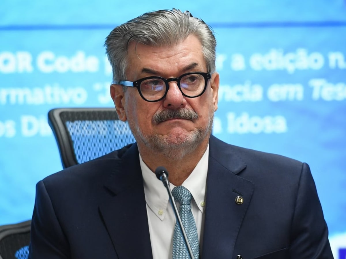 AGU pede ao STF perda de cargo e suspensão de pagamentos a Marco Buzzi