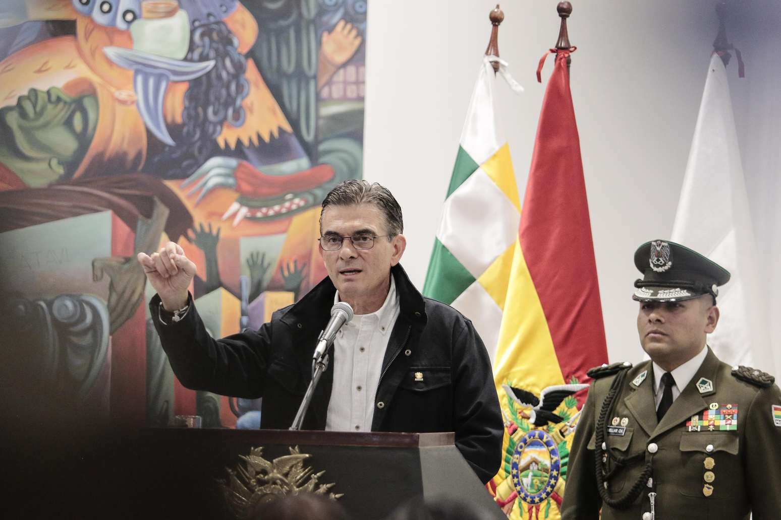 Presidente da Bolívia, Rodrigo Paz, se comprometeu com a organização a acabar com o subsídio aos combustíveis e a reduzir o déficit fiscal