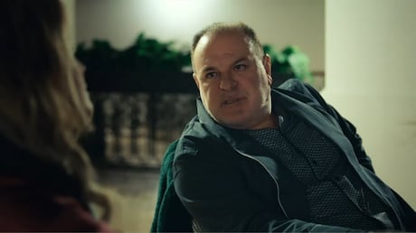 Nil entra em ação para inocentar Asya na novela Iludida: ‘Farei tudo o que puder’