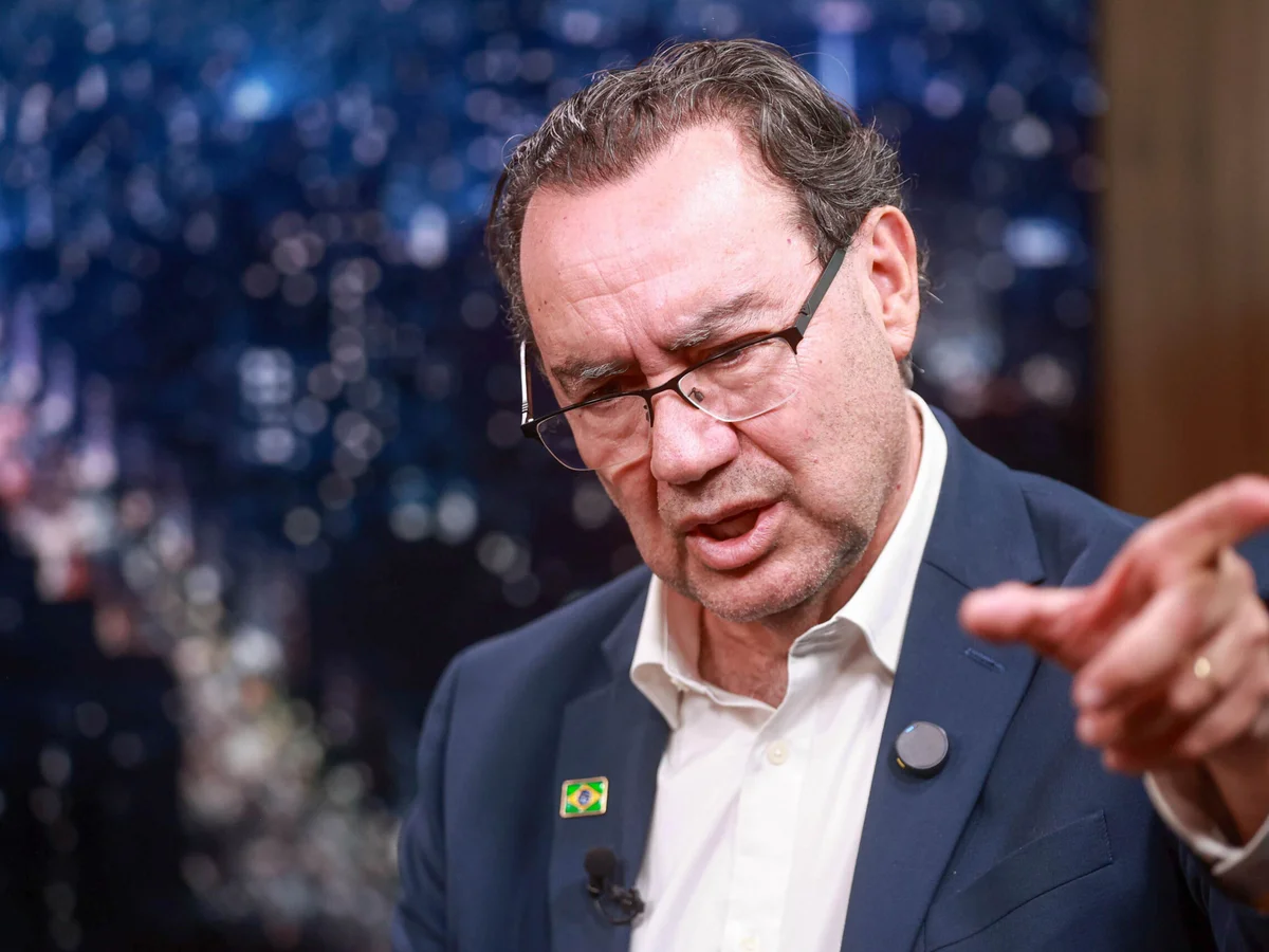 "Lula ama o cargo, não os pobres", diz Cury ao falar sobre Bolsa Família