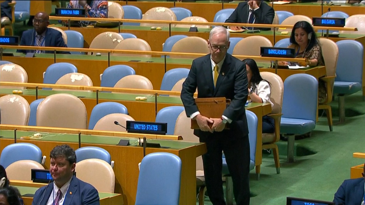 Delegação dos EUA deixa plenário da Assembleia da ONU em discurso do presidente do Irã; veja vídeo