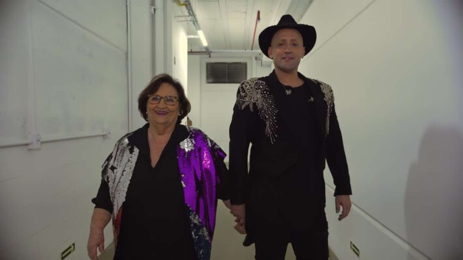 Paulo Gustavo e a m&atilde;e, D&eacute;a L&uacute;cia, durante o espet&aacute;culo 'Filho da M&atilde;e'