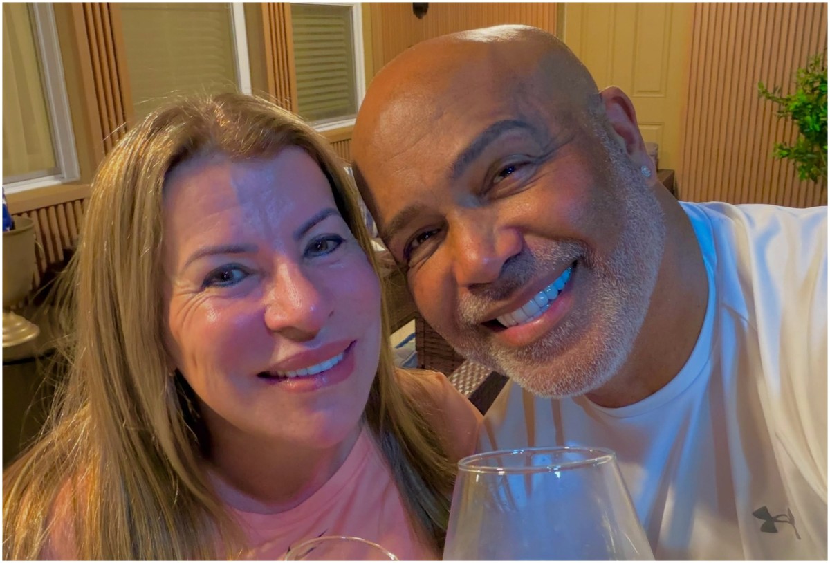Esposa de Rick deixa os EUA e retorna ao Brasil após marido desaparecer junto com helicóptero