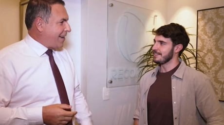 Bastidores! Gottino destaca a importância da língua de sinais e aproveita intervalo para aprender frases em Libras