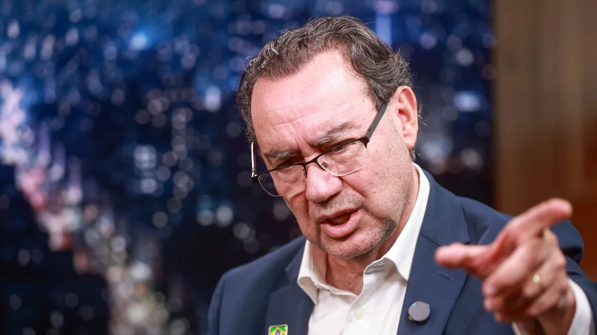 "Lula ama o cargo, não os pobres", diz Cury ao falar sobre Bolsa Família