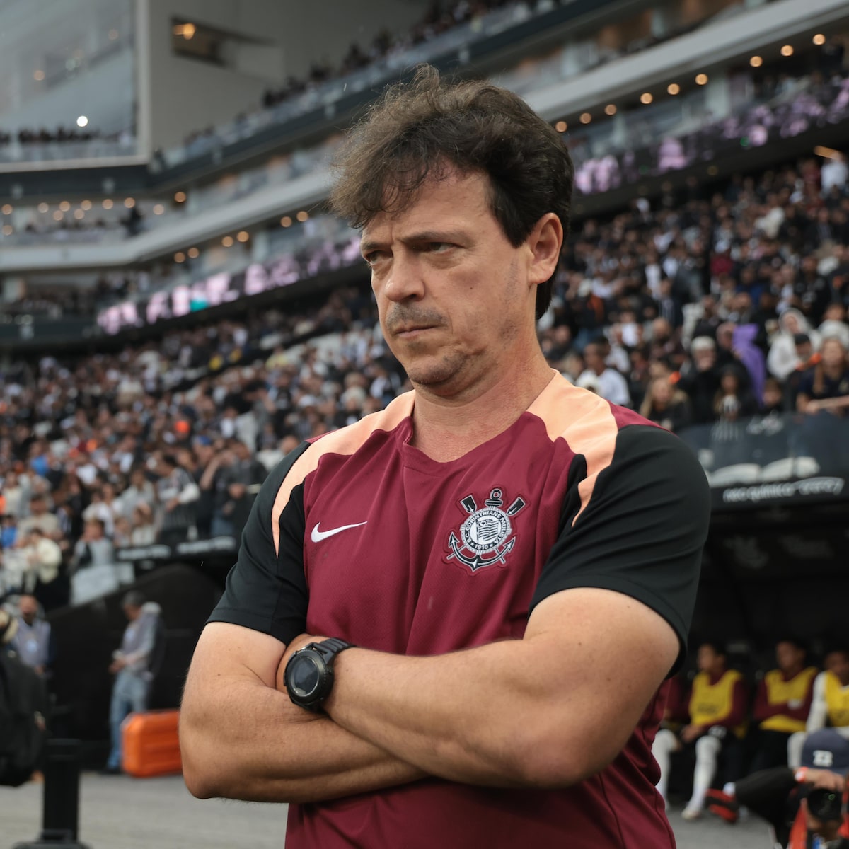 Jejum e aproveitamento do Corinthians atingem ponto de ruptura que causou últimas quedas de Diniz
