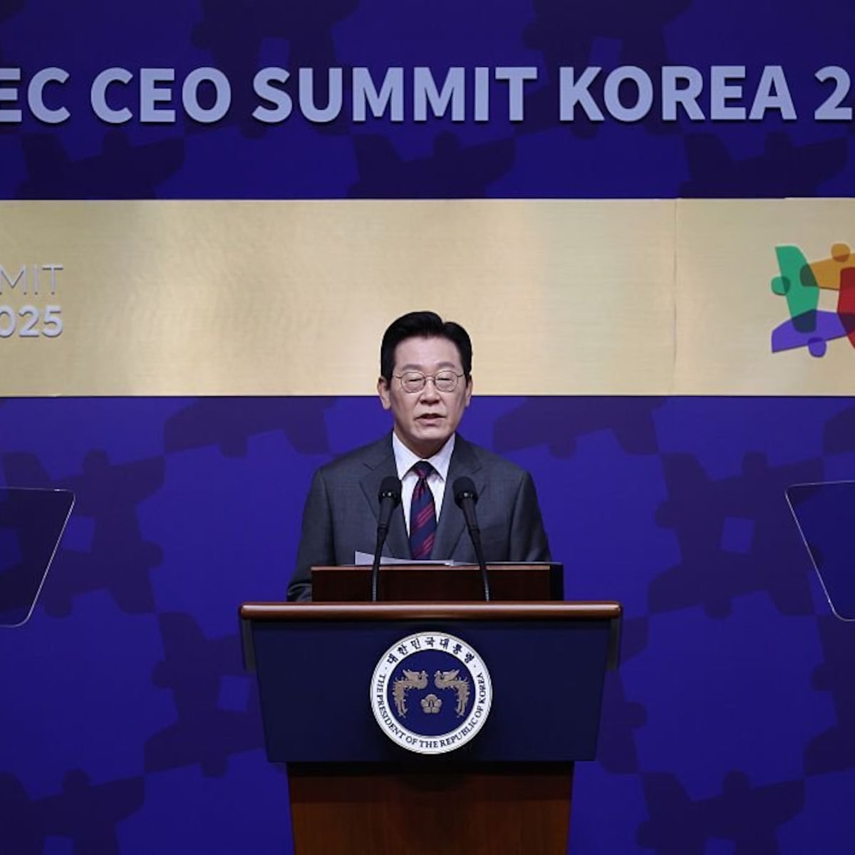 Presidente sul-coreano pede congelamento do programa nuclear da Coreia do Norte