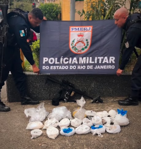 Operação da PM termina com prisão e apreensão de fuzil no Complexo da Pedreira, no Rio