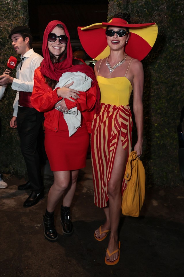 'Quem Ama Cuida': elenco capricha em looks para assistir centésimo capítulo da novela
