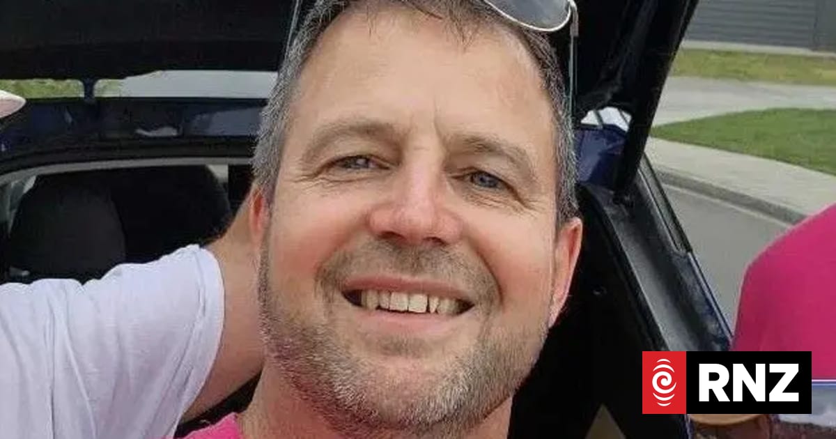 Candidato político mordido enquanto fazia campanha - veja como ele mudaria as leis de controle de cães