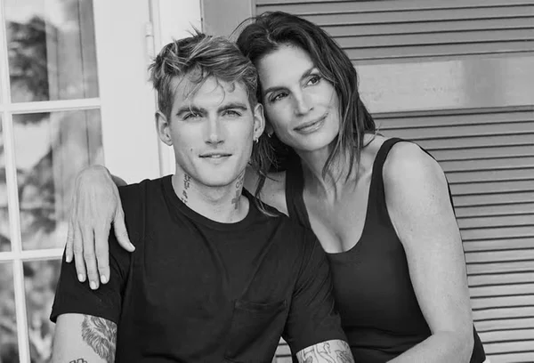 Presley Gerber, filho de Cindy Crawford, morreu de overdose, diz site - destaque galeria