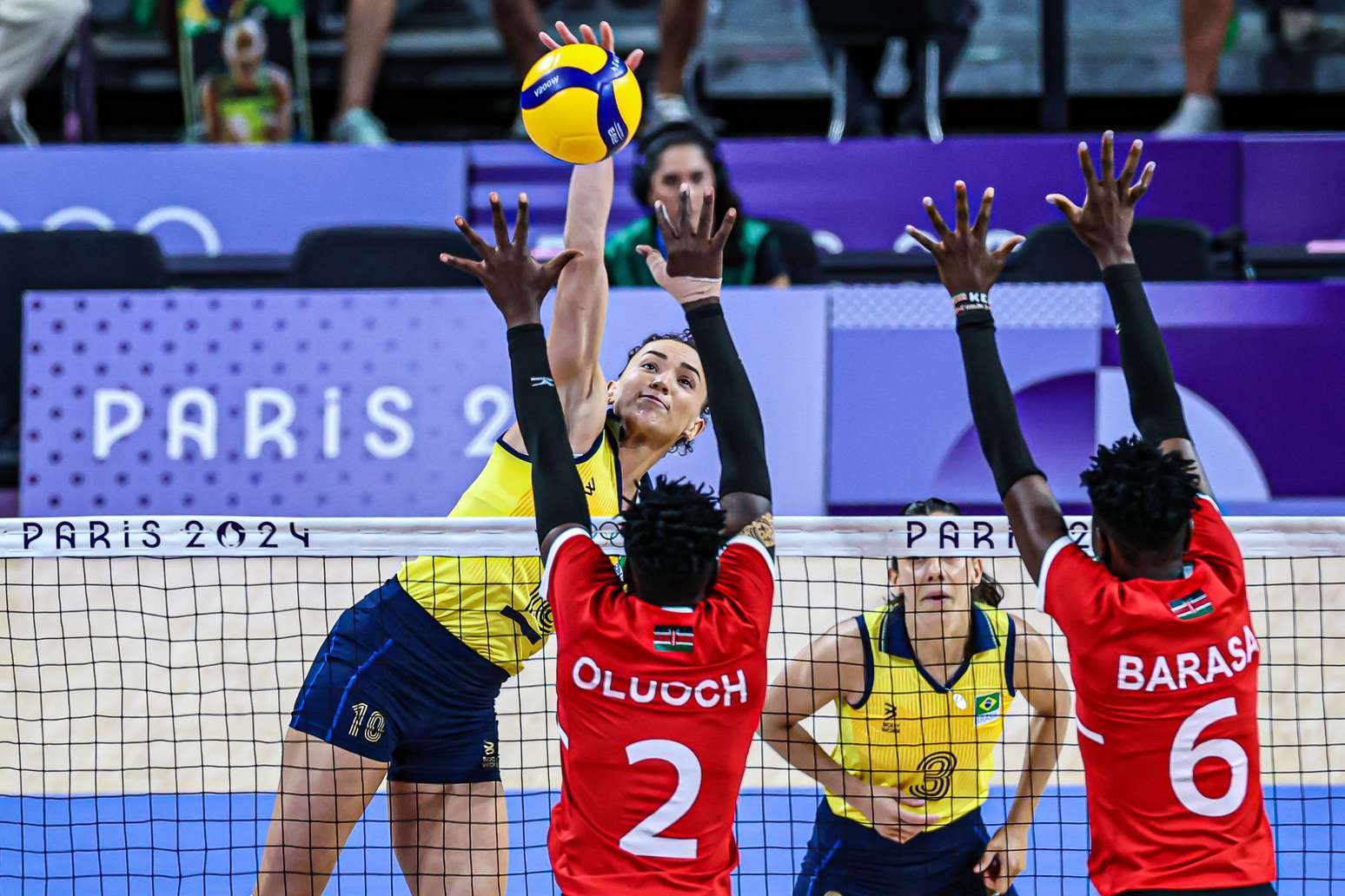 Seleção Brasileira feminina de vôlei durante os Jogos Olímpicos de Paris