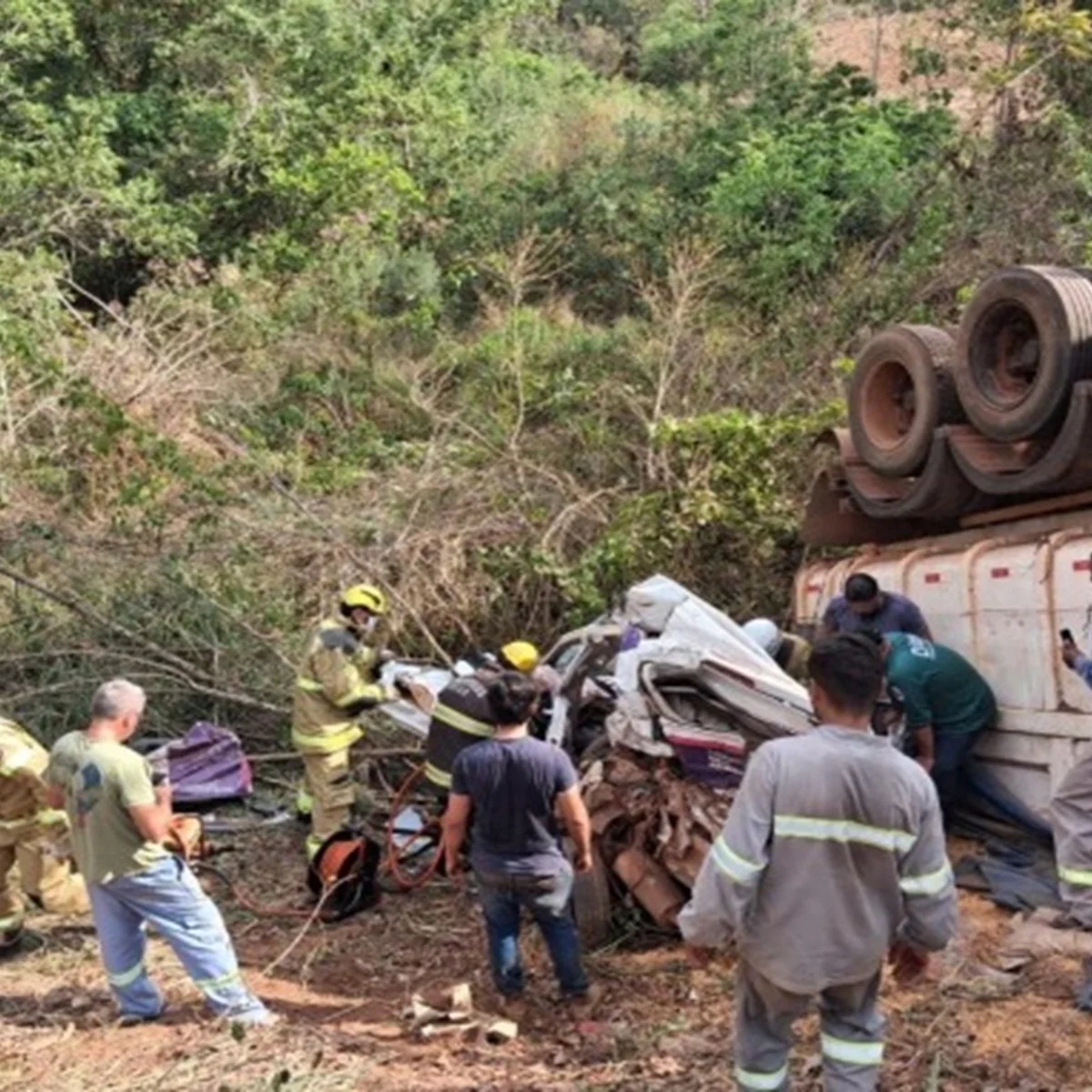 Secretário e vereador de cidade goiana ficam gravemente feridos em acidente
