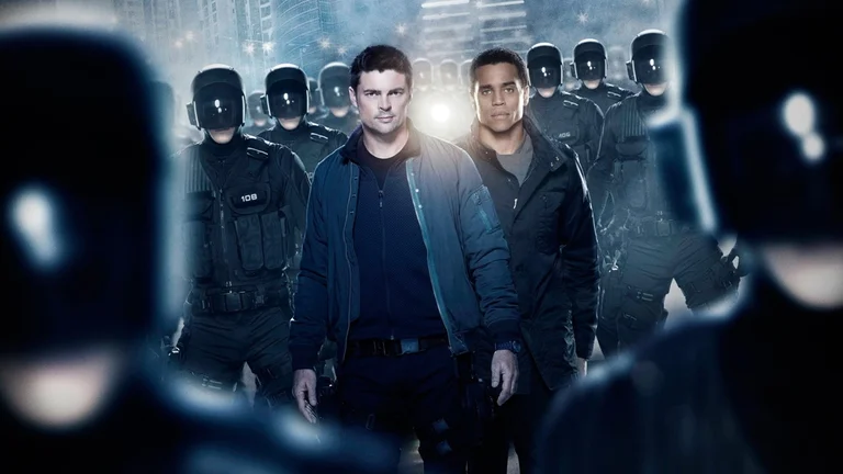 Blade Runner encontra RoboCop: conheça a série cyberpunk esquecida com astro de The Boys