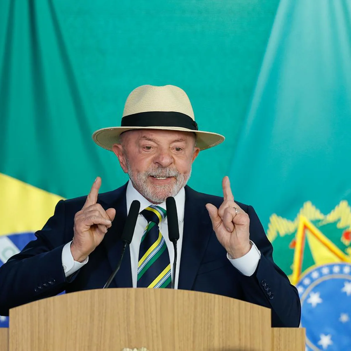 Parece que os EUA são chefes da Delcy, diz Lula sobre Venezuela