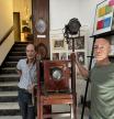 “Un fotógrafo aprende sobre todo a mirar”