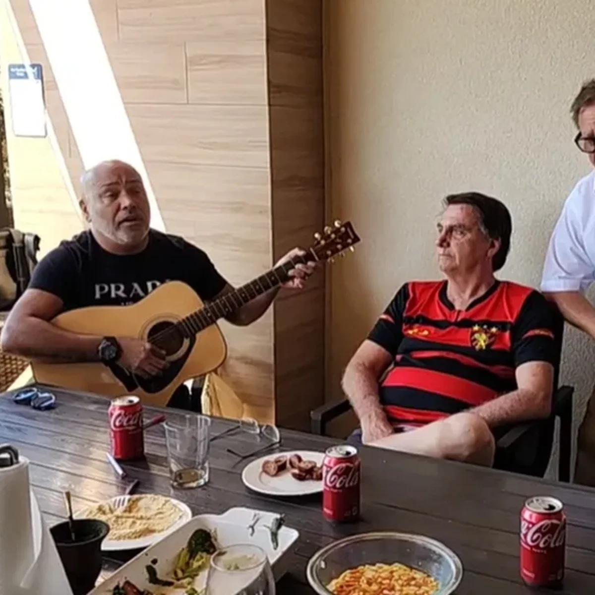 “Rick é inesquecível”, diz Flávio Bolsonaro após morte do cantor
