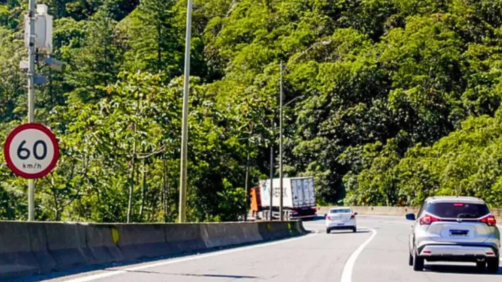 Testes com radares de velocidade média no Brasil são suspensos; veja como fica fiscalização