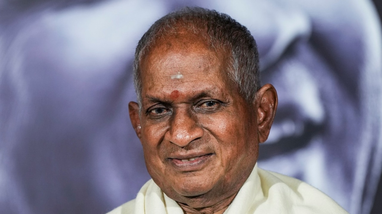 Ilaiyaraaja é homenageado na Austrália com um selo cerimonial marcando 50 anos de música