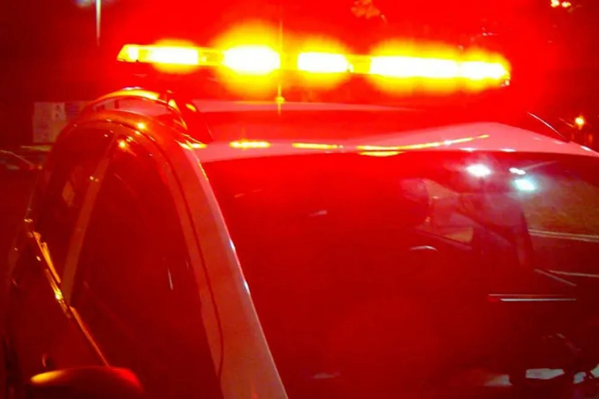 Grupo joga bomba em bar por "desafio" e deixa 3 clientes feridos em Goiânia