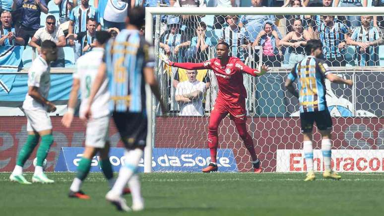 Ineficiência e tropeços contra Z4 pressionam o Palmeiras no Brasileirão