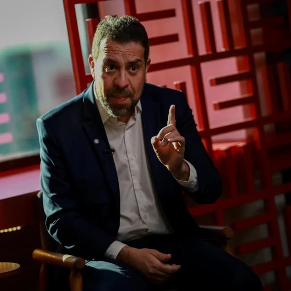 "Ninguém quer comer carne de burro por aqui", diz Boulos após fala de Milei