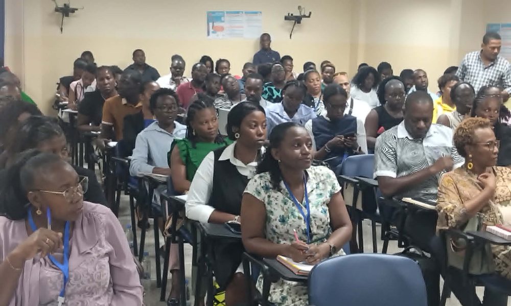 Cerca de 32 mil alunos regressam às escolas no arranque do ano letivo 2026/2027