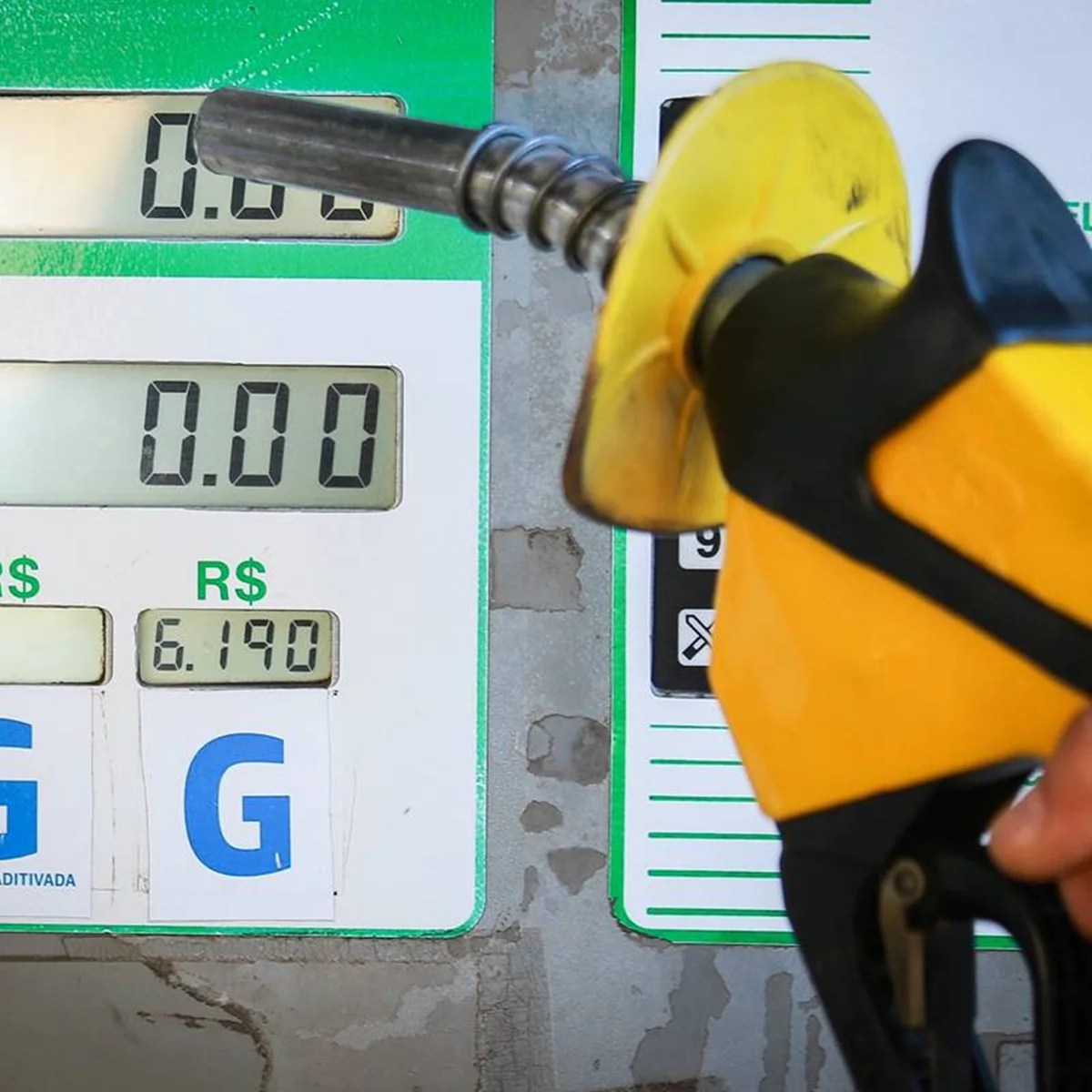Governo já gastou R$ 40 bilhões para conter preço dos combustíveis