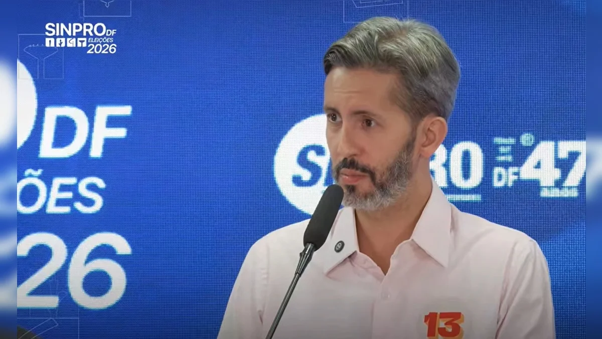 Leandro Grass propõe programa para renegociar dívidas de professores do DF