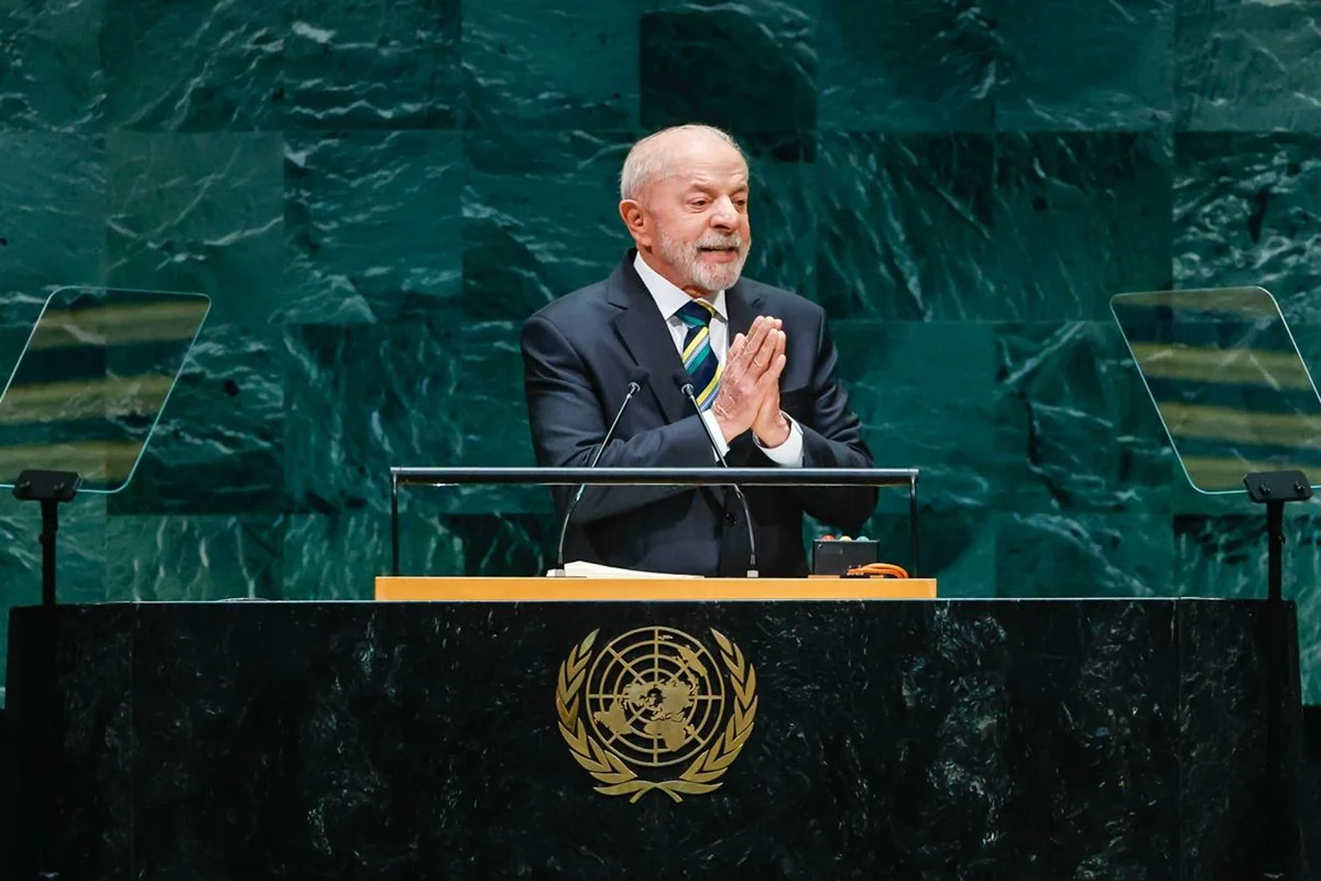 Lula em discurso na ONU: "O Brasil não cabe no quintal de ninguém"