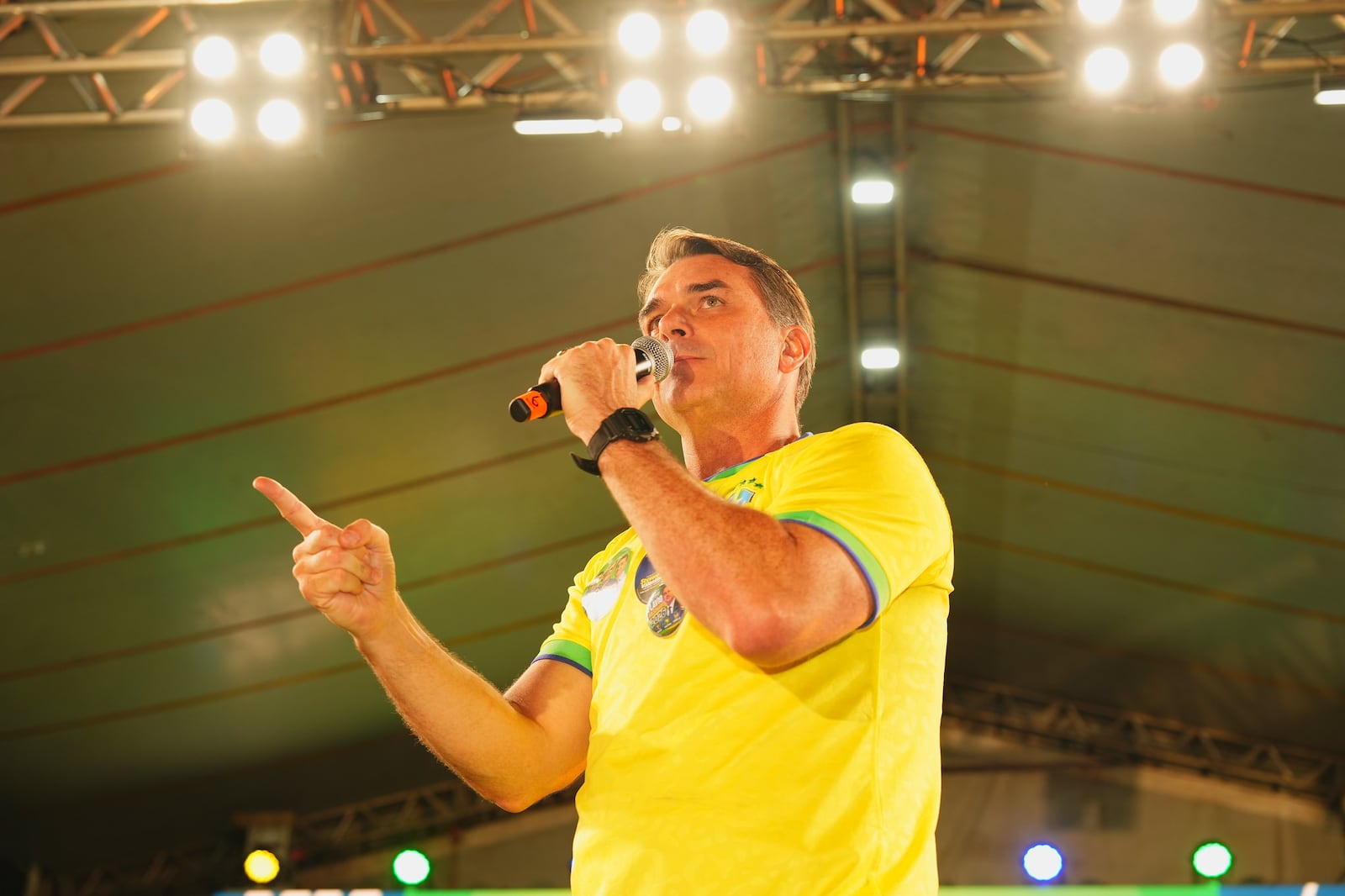 Flávio Bolsonaro em campanha em Natal (RN) - Charles Vieira/Campanha Flávio Bolsonaro