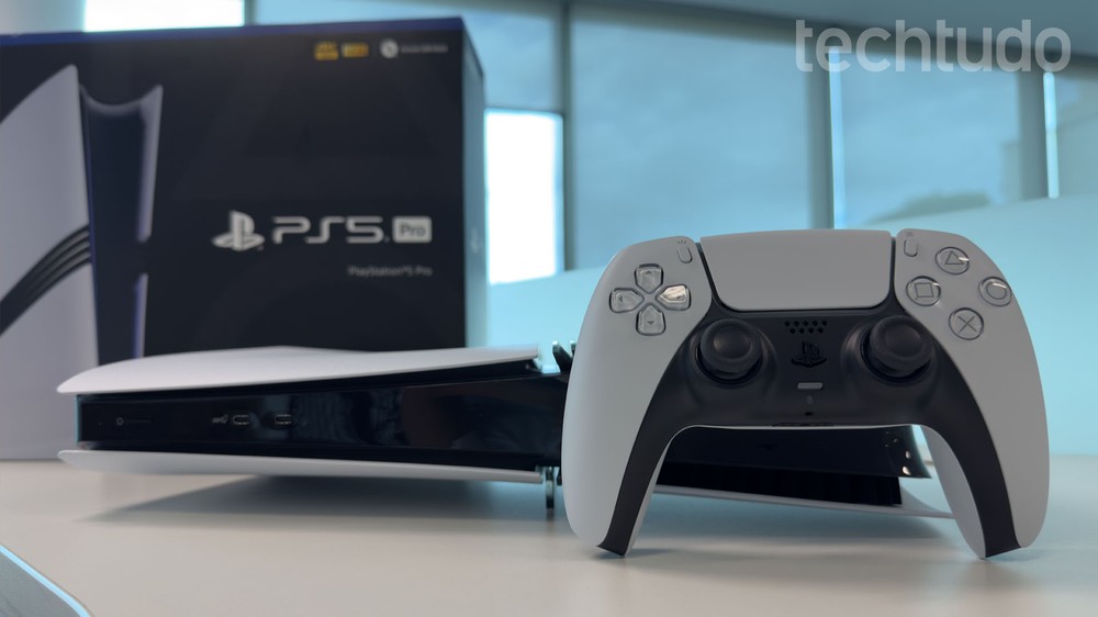 PS5 Pro é o mais robusto console da Sony — Foto: Rammom Nogueira/TechTudo