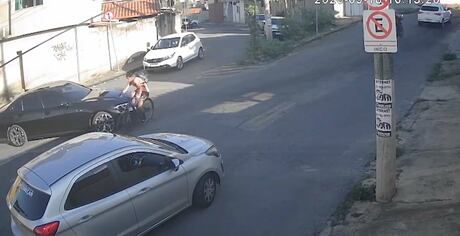 Adolescente em bicicleta é atropelado em BH; cidade tem em média três ciclistas atropelados por semana