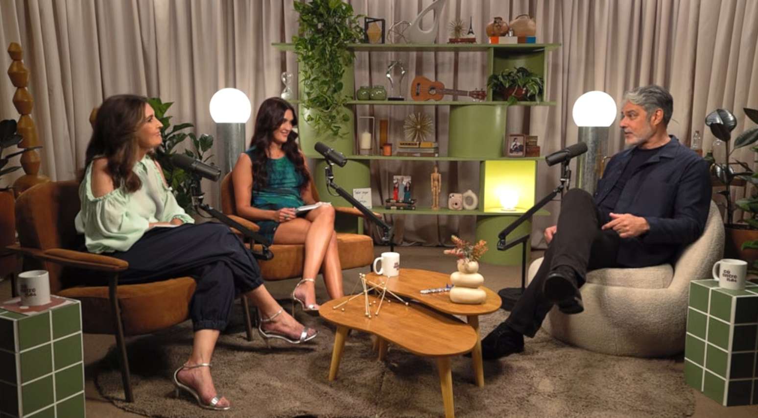 Bonner foi o convidado de estreia da nova temporada do canal 'C&aacute; Entre N&oacute;s', de sua ex-mulher, F&aacute;tima Bernades, e da filha deles, Bia Bonemer