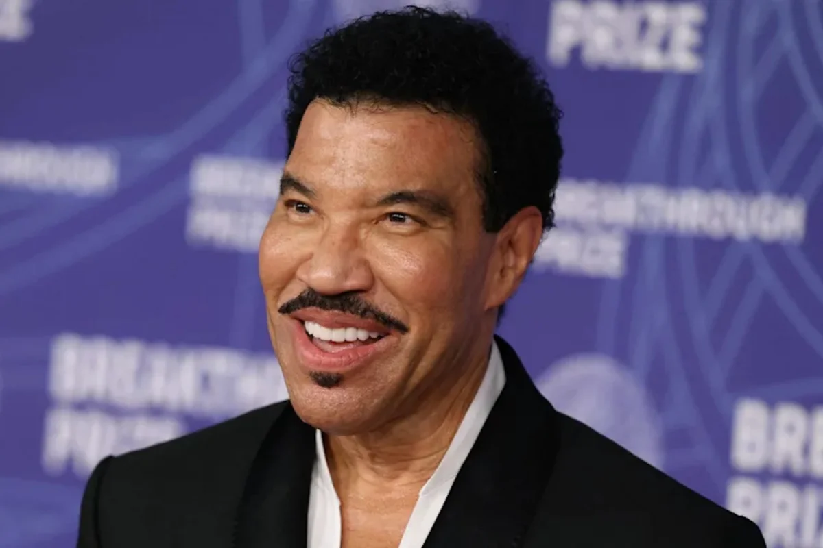 Lionel Richie é hospitalizado pela 3ª vez em três meses