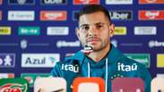 Bruno Guimar&atilde;es diz que p&ecirc;nalti perdido na Copa &lsquo;ainda d&oacute;i muito&rsquo; e que bateria de novo &lsquo;se tivesse outro&rsquo;