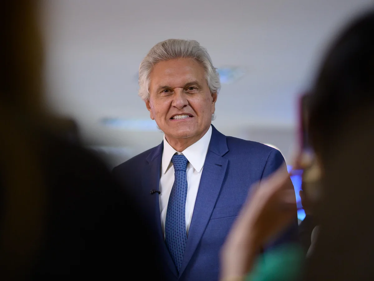 No hospital, Caiado defende que quebra de sigilo se estenda ao Caso INSS