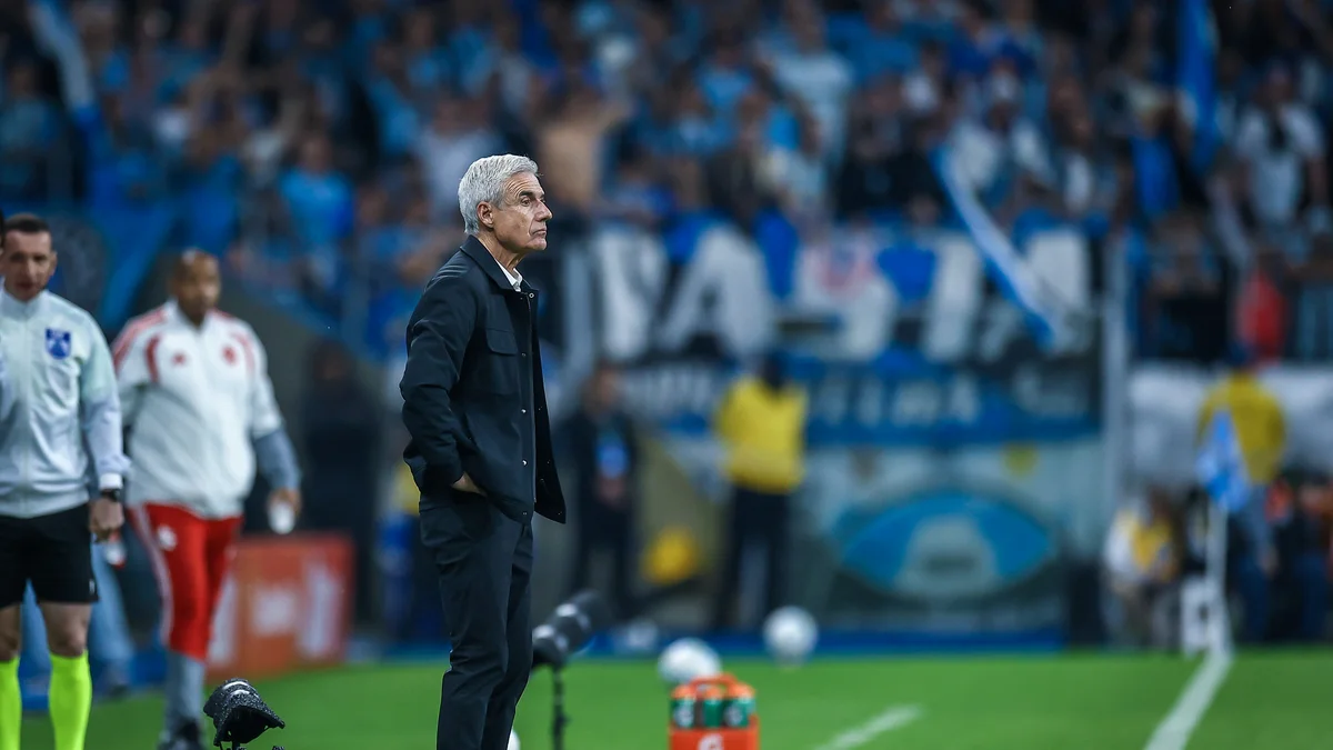 Grêmio anuncia demissão de Luís Castro e Felipão assume interinamente