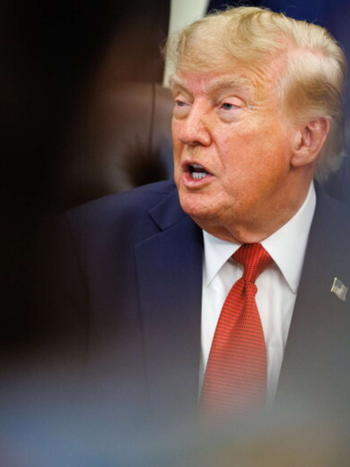 Emissoras abandonam cobertura de Trump após CNN ser barrada da Casa Branca
