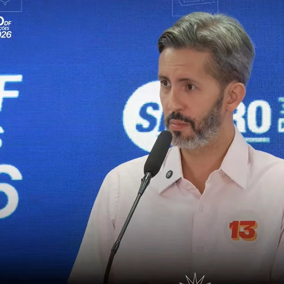 Leandro Grass propõe programa para renegociar dívidas de professores do DF