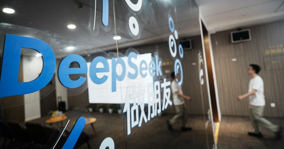 A China defende o DeepSeek após os EUA proibirem sua IA de sistemas governamentais