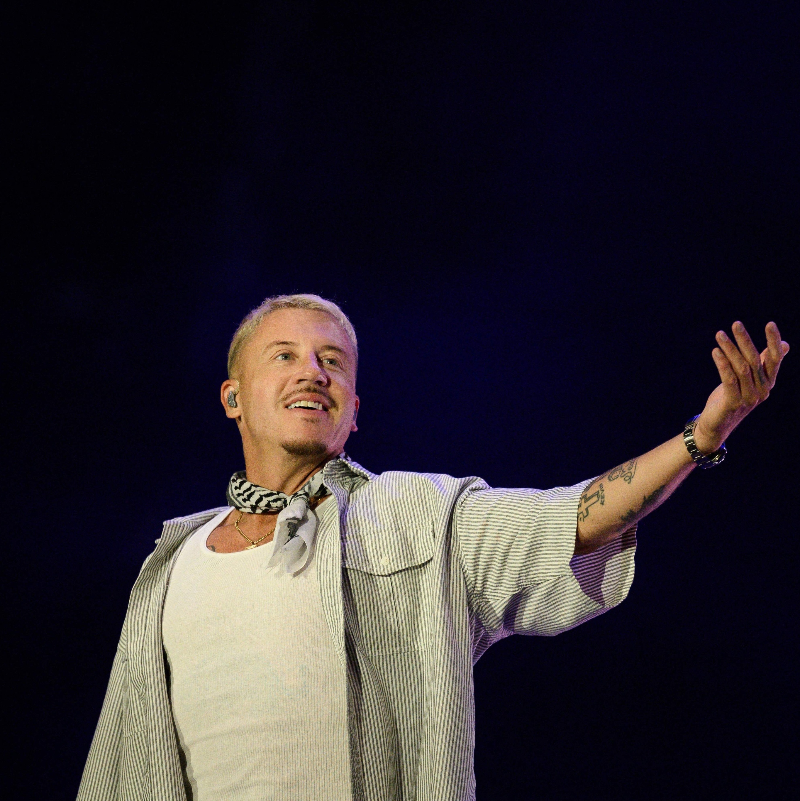 Macklemore estreia turnê 'Free Palestine' após saída de shows de Ed Sheeran