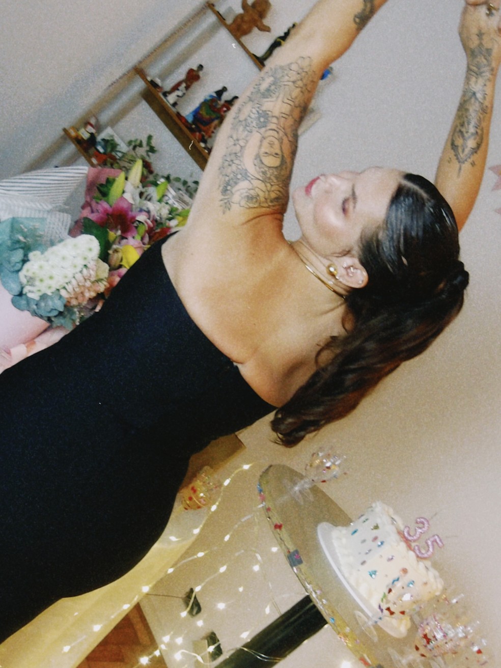 De ultradecote, Thais Carla mostra fotos da festa de 35 anos: 'Do jeitinho que eu queria'