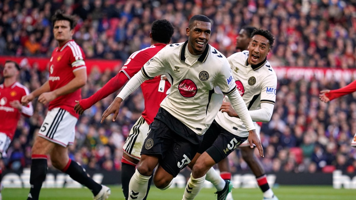 Rayan e Evanilson marcam em vitória do Bournemouth sobre o Manchester United