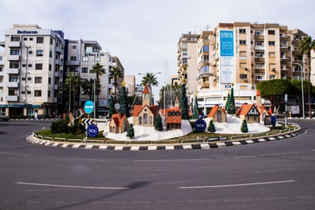 Imagem da matéria: Ajudantes de Roman Abramovich falsificaram documentos para ocultar ativos e evitar impostos, sugerem os registros