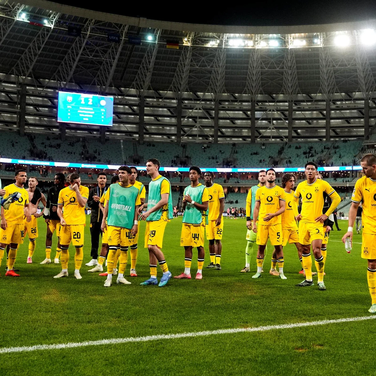 Elenco do Borussia Dortmund não toma banho após jogo por medo de bactéria